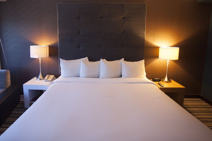 Room 17 of 40