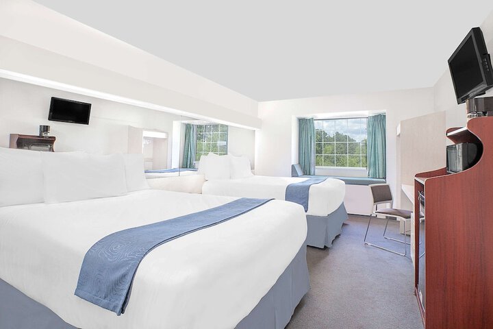 Room 7 of 19