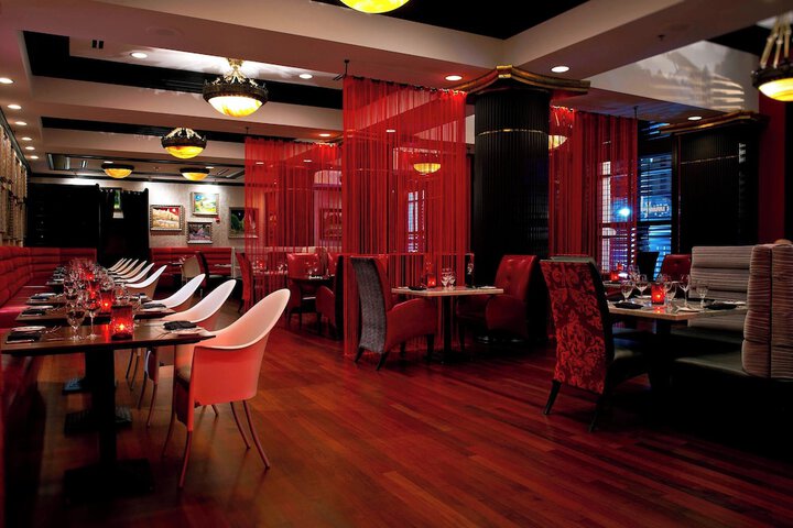 Dining 77 of 109