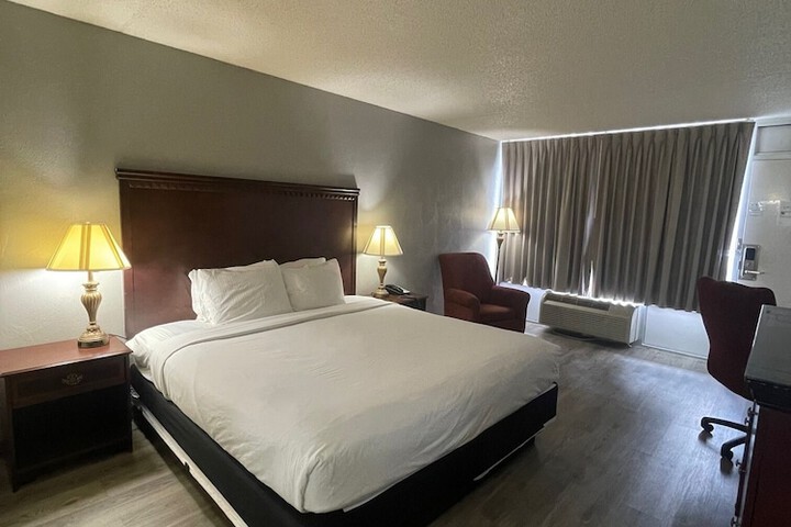 Room 5 of 26