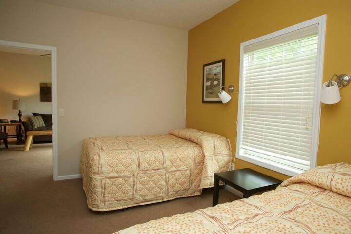 Room 6 of 30