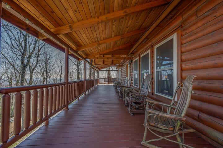 Scenic Mountain Comfort 4Br Family Getaway