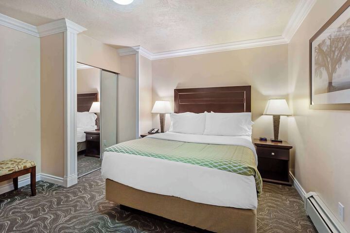 Best Western Plus Mirage Hotel & Resort
