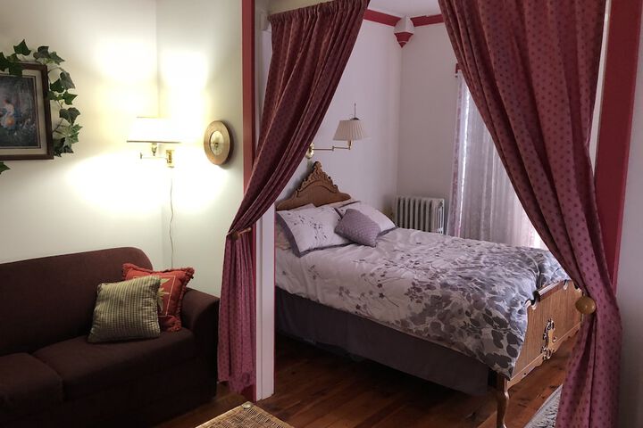 Room 21 of 32