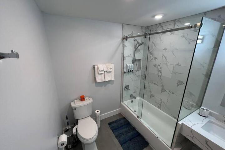The Cozy Suite - 1BR with Free Parking
