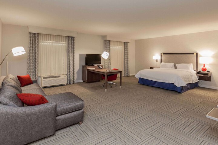 Room 16 of 34