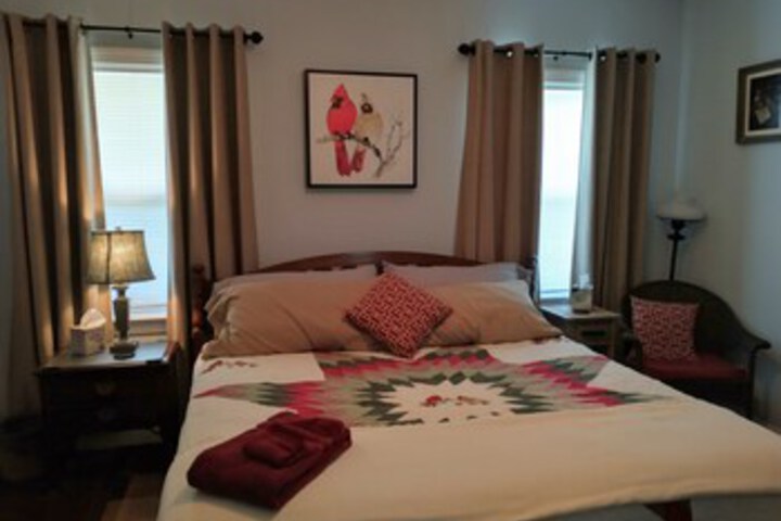 FOUR MILE BED & BREAKFAST