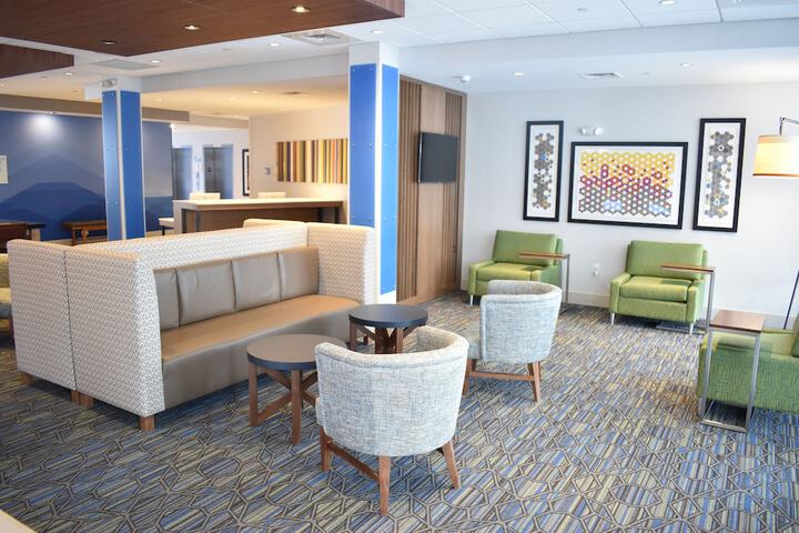 Hotel 6 of 44