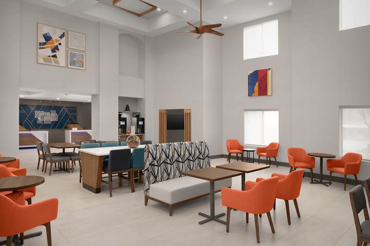 Holiday Inn Express Hotel & Suites DFW West - Hurst by IHG