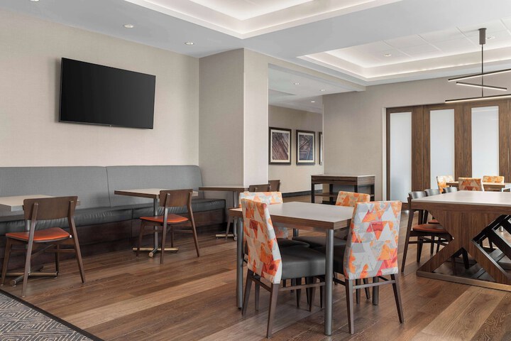 Hampton Inn by Hilton Kingston