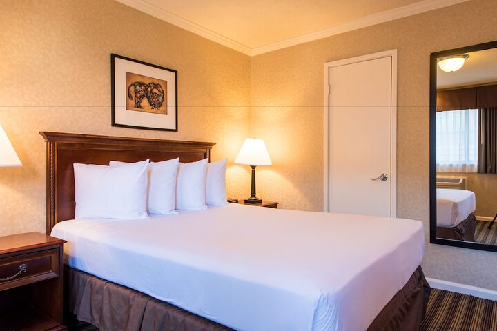 Room 16 of 25