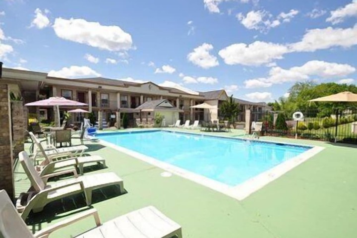 Pool 6 of 34