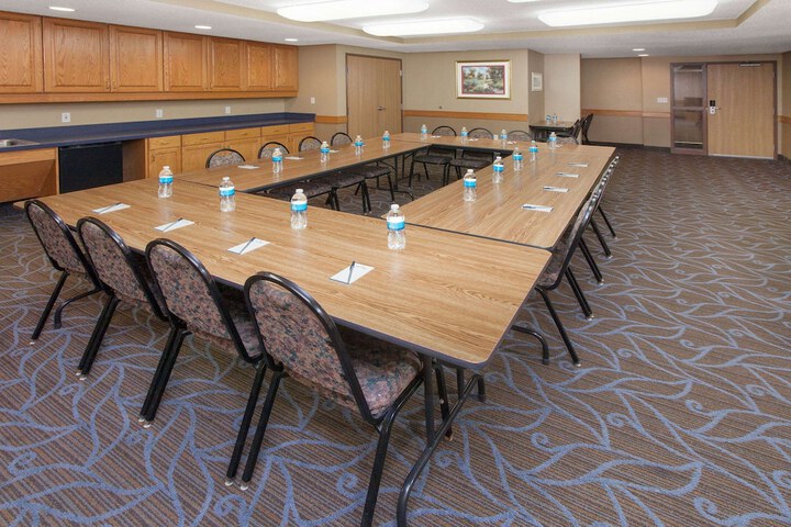 AmericInn by Wyndham Webster City