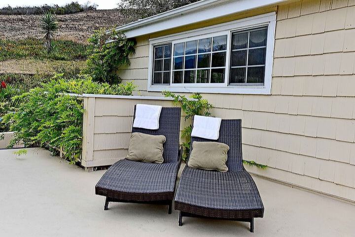 Malibu Country Inn