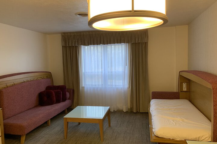 Room 42 of 98