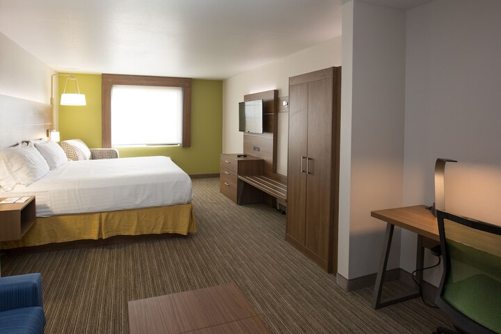 Holiday Inn Express Hotel & Suites Hesperia by IHG