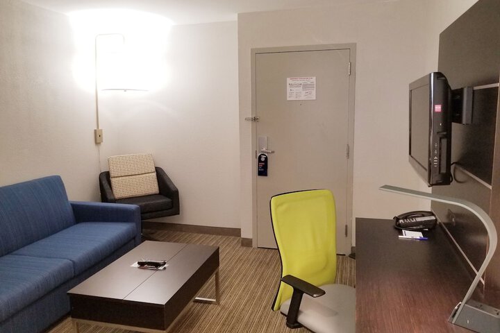 Holiday Inn Express & Suites Miami - Hialeah by IHG