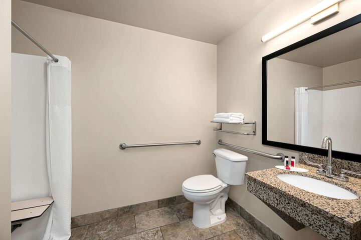 Room 8 of 26
