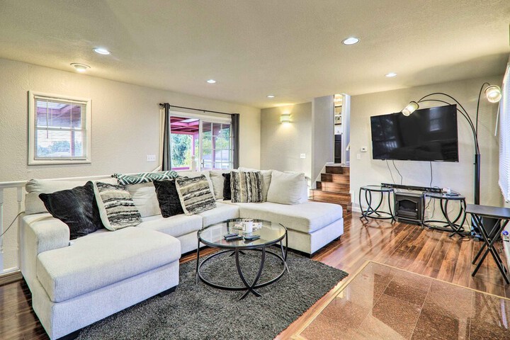 Castro Valley Home w / Bay Area Views!