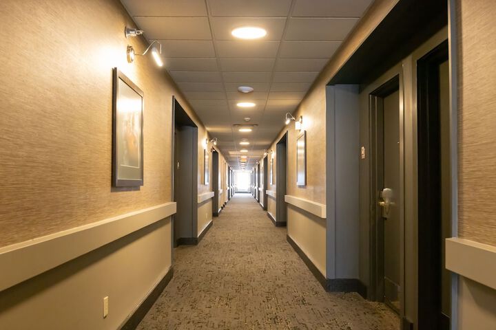 Ballroom/Hall 96 of 98