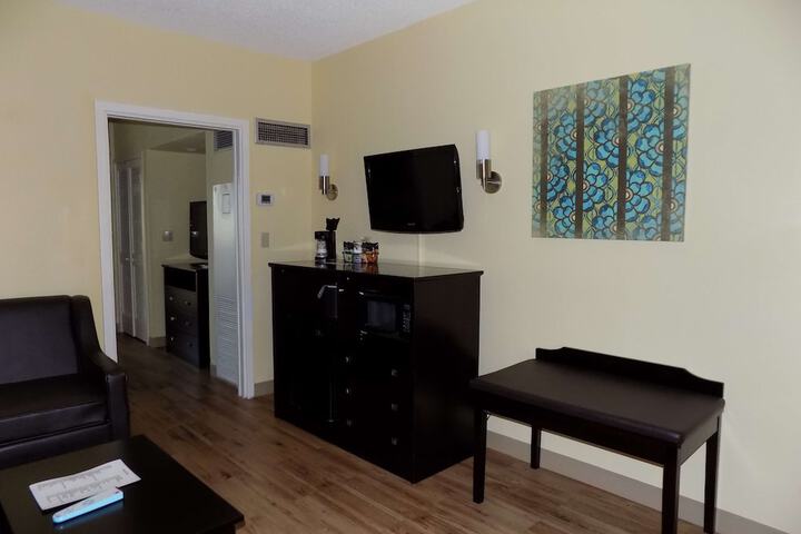 Best Western Plus Deerfield Beach Hotel & Suites