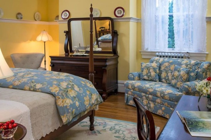 Room 74 of 134