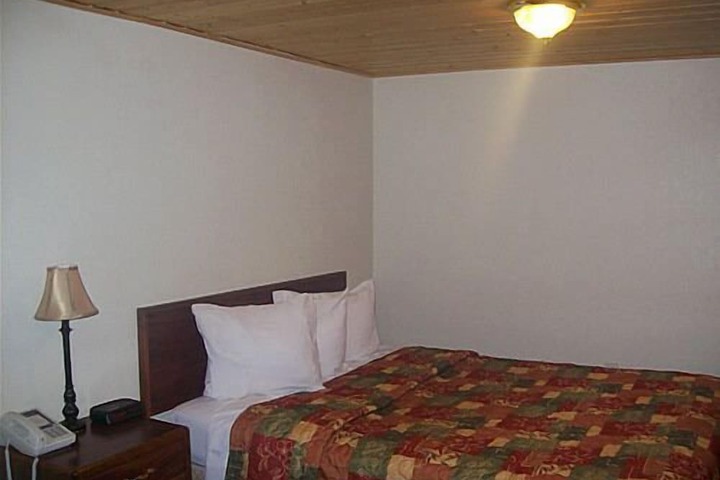 Room 12 of 14
