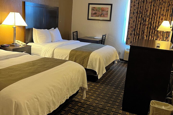 Room 18 of 41