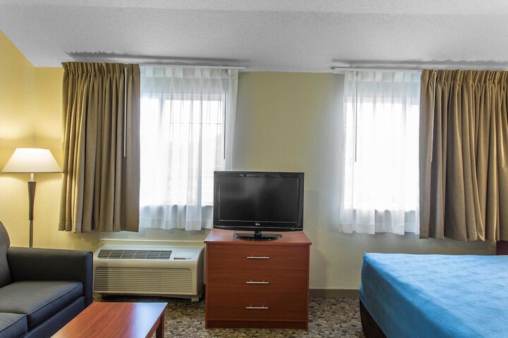 Room 19 of 48