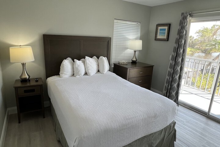 Marco Island Lakeside Inn