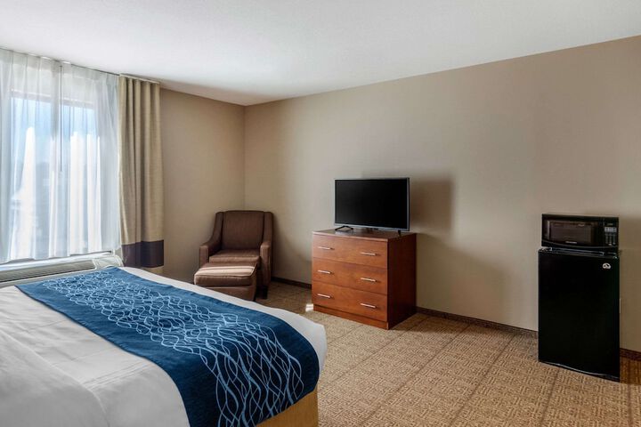 Room 9 of 30