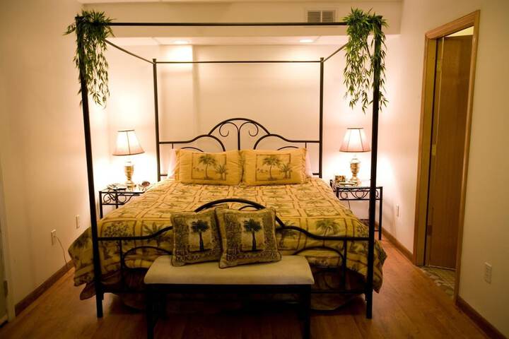 Room 21 of 53