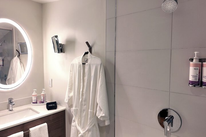 Room 26 of 28