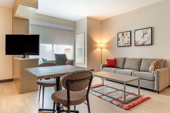 Room 34 of 60