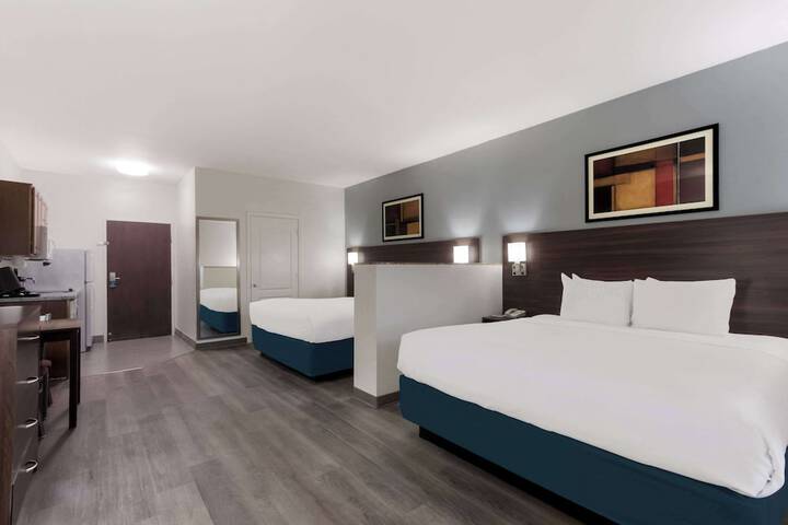 Room 18 of 43