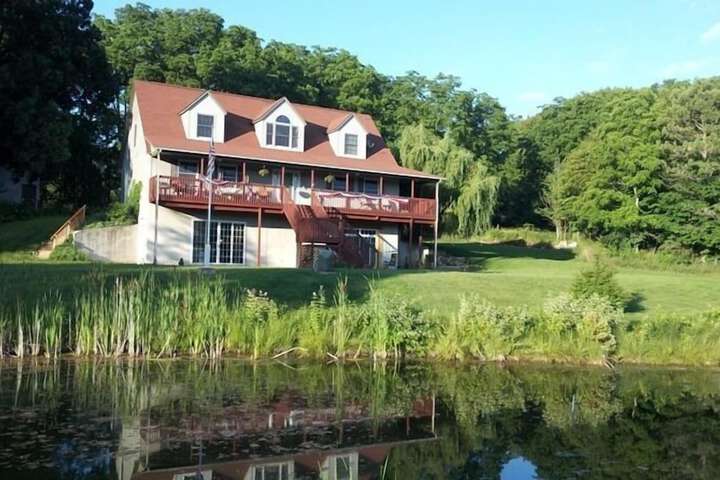 BMI Bed & Breakfast and Oasis