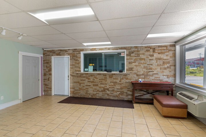 Hotel Interior 11 of 25