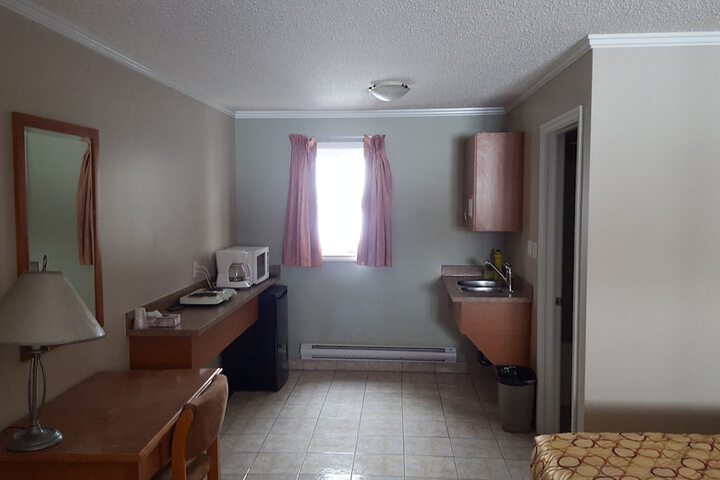 Room 15 of 30