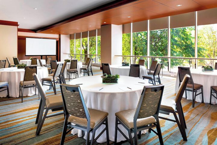 The Westin Harbour Castle Toronto