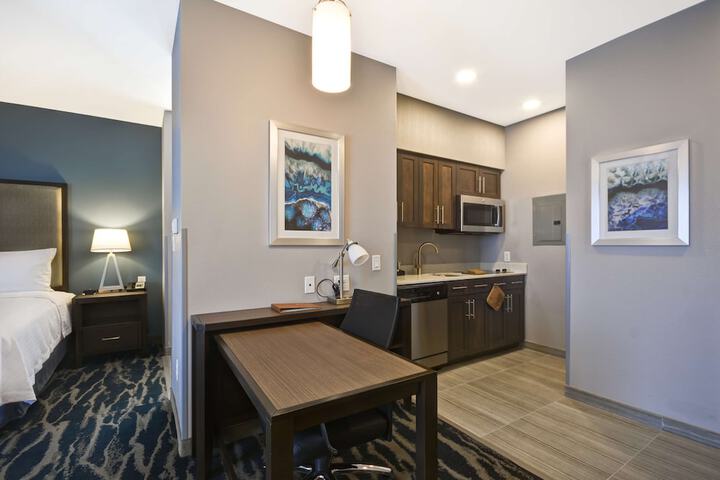 Room 21 of 39