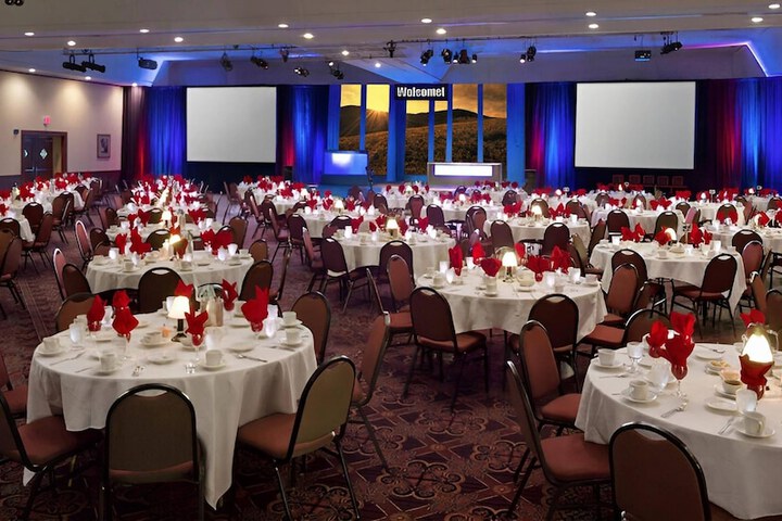 Bismarck Hotel and Conference Center