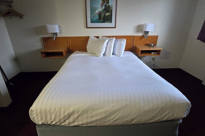 Room 44 of 84