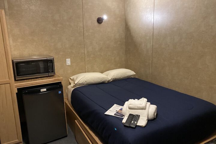 Room 15 of 38