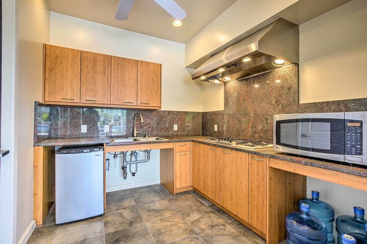 Kona Townhome w / Lanai & Resort Amenities!