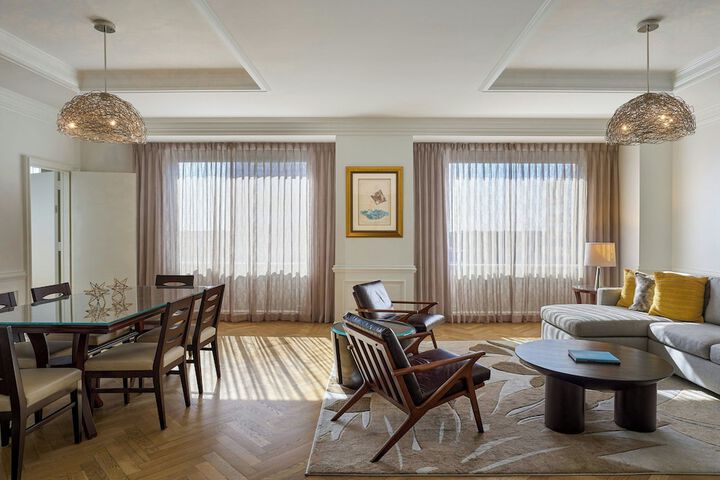 The Henry Hotel Autograph Collection