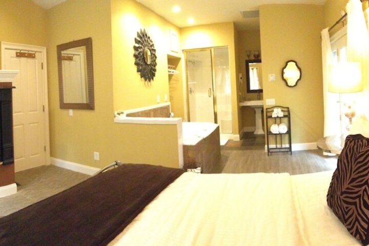Room 17 of 39