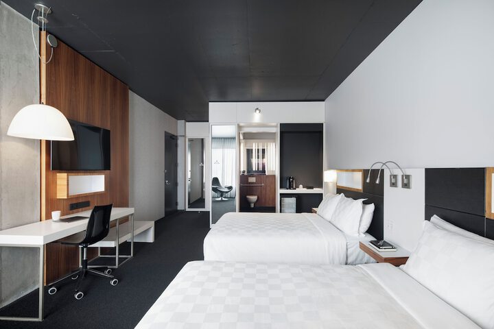 Alt Hotel Toronto Airport