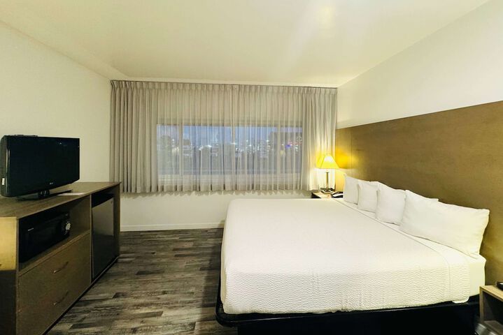 Room 34 of 92