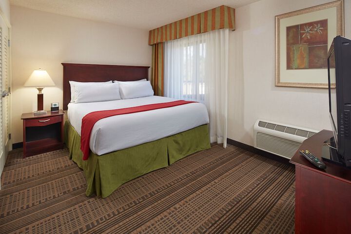 Room 42 of 66