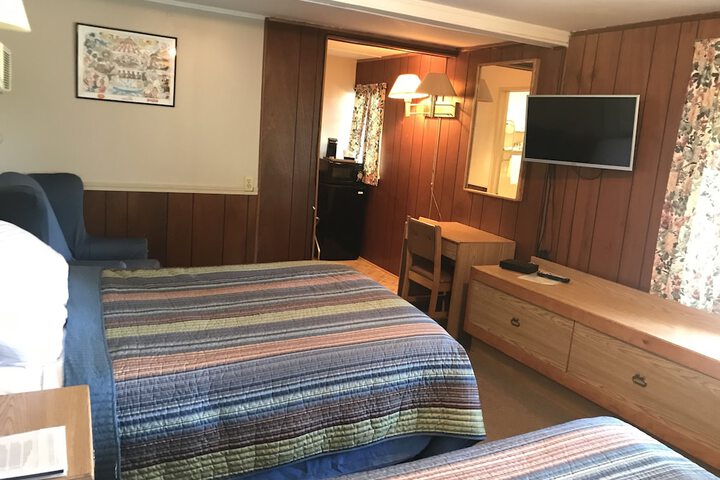 Chamber Lane Motel